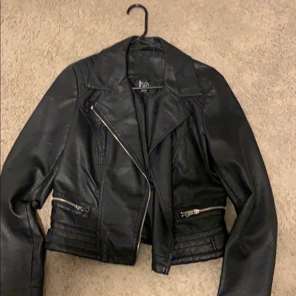 Leather jacket - Picture 4 of 4